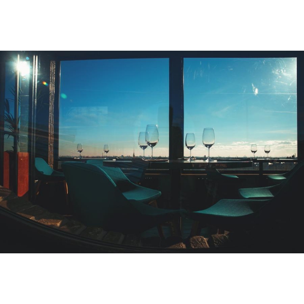 Ресторанный сервис бронирования столиков menu-rest.com - Интерьер ресторана "Паруса на крыше"