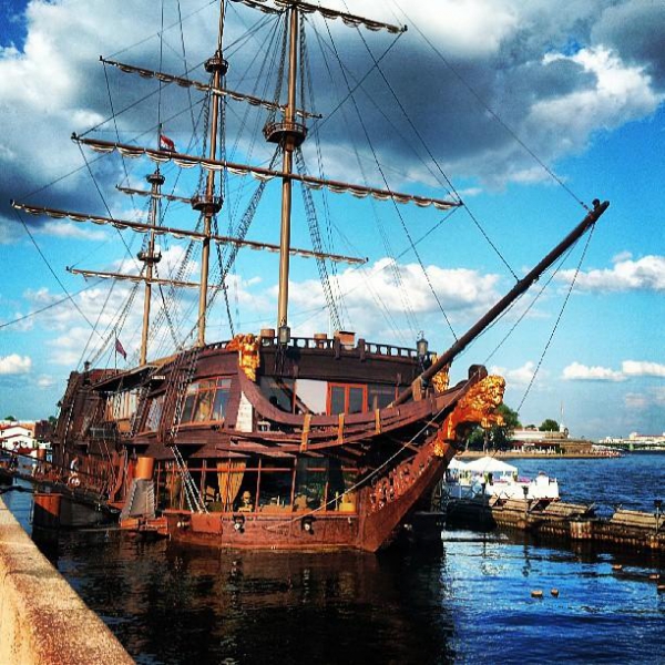 Ресторанный сервис бронирования столиков menu-rest.com - Интерьер ресторана "Летучий Голландец"