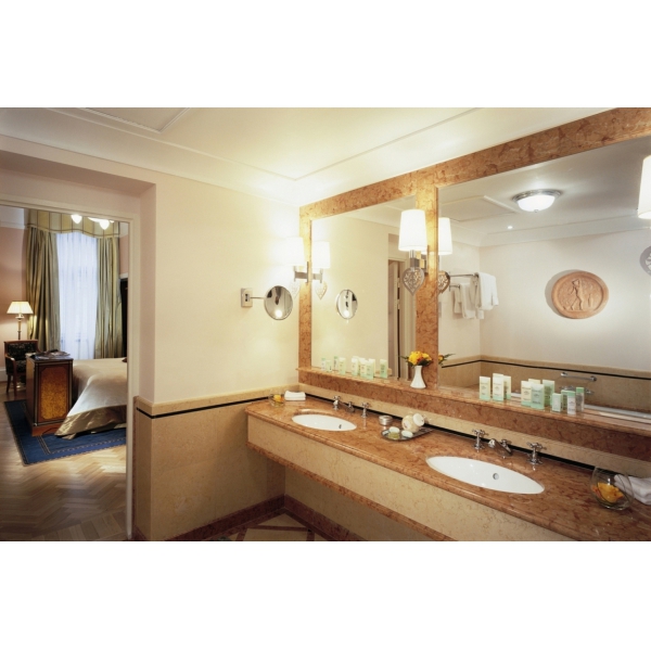 Ресторанный сервис бронирования столиков menu-rest.com - Интерьер ресторана "Гранд Отель Европа"