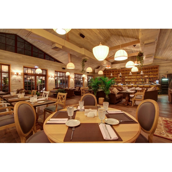 Ресторанный сервис бронирования столиков menu-rest.com - Интерьер ресторана "Villa Zималеtо"