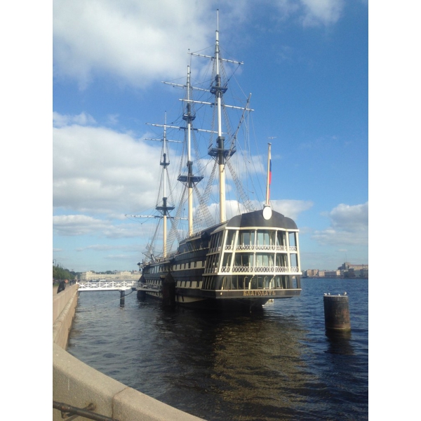 Ресторанный сервис бронирования столиков menu-rest.com - Интерьер ресторана "Фрегат Благодать"