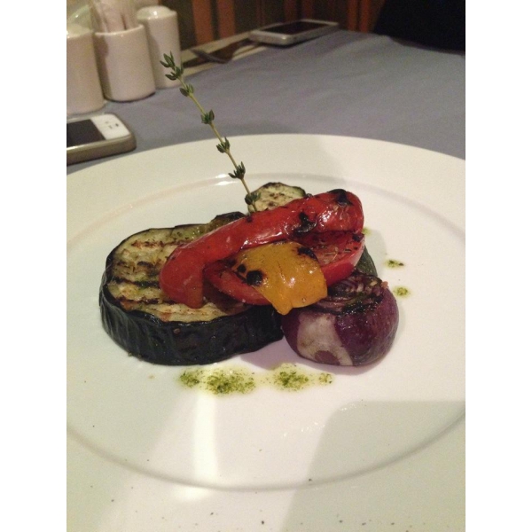 Ресторанный сервис бронирования столиков menu-rest.com - Интерьер ресторана "48 стульев"