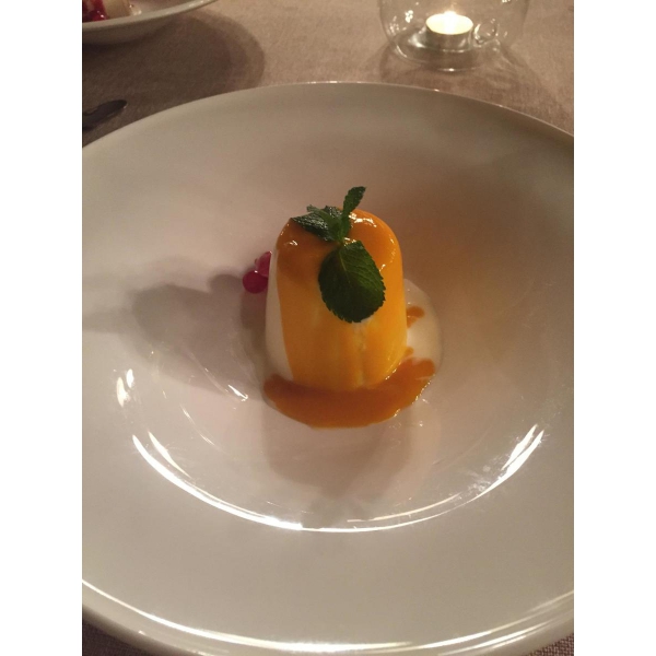 Ресторанный сервис бронирования столиков menu-rest.com - Интерьер ресторана "Миндаль cafe"