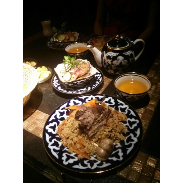 Ресторанный сервис бронирования столиков menu-rest.com - Интерьер ресторана "Узбечка на речке"