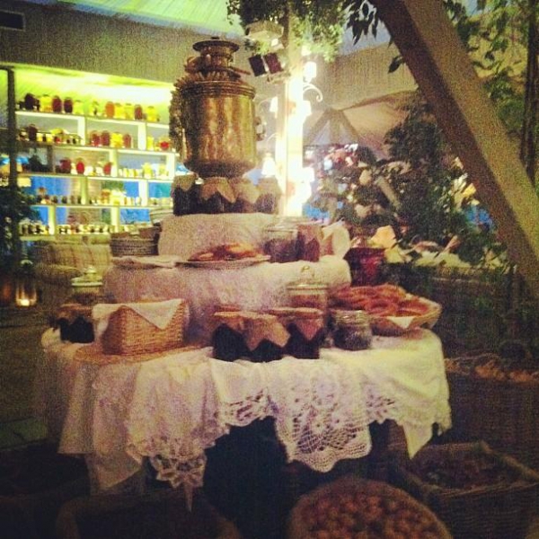 Ресторанный сервис бронирования столиков menu-rest.com - Интерьер ресторана "На речке"