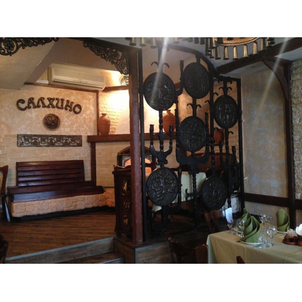 Ресторанный сервис бронирования столиков menu-rest.com - Интерьер ресторана "Салхино"