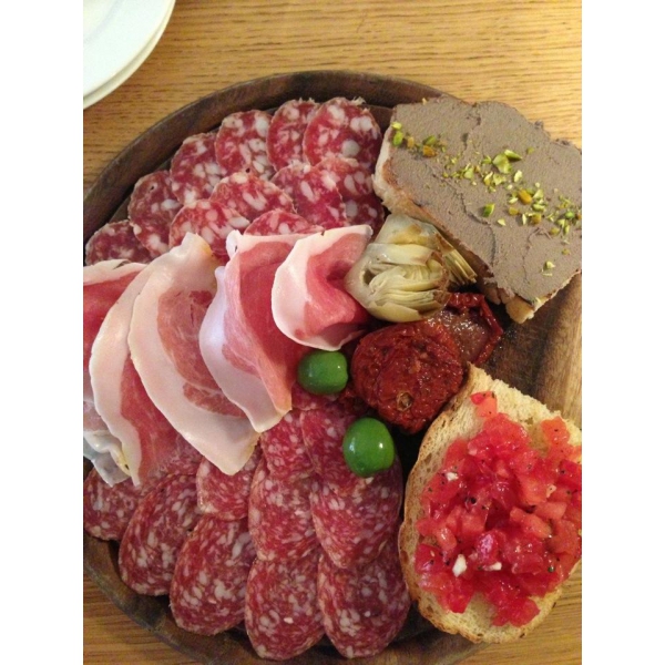 Ресторанный сервис бронирования столиков menu-rest.com - Интерьер ресторана "Mozzarella bar"