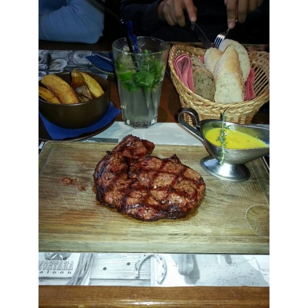 Ресторанный сервис бронирования столиков menu-rest.com - Интерьер ресторана "Монтана"