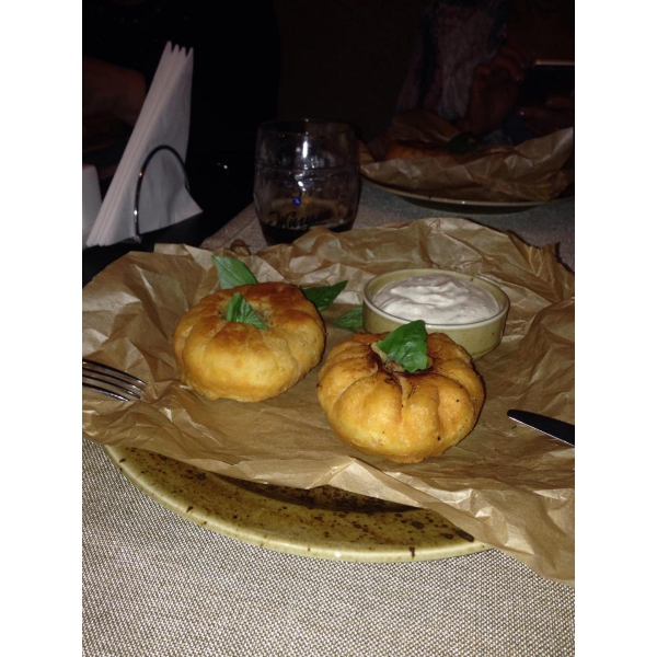 Ресторанный сервис бронирования столиков menu-rest.com - Интерьер ресторана "Миндаль cafe"