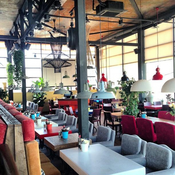 Ресторанный сервис бронирования столиков menu-rest.com - Интерьер ресторана "Марчелли`s"