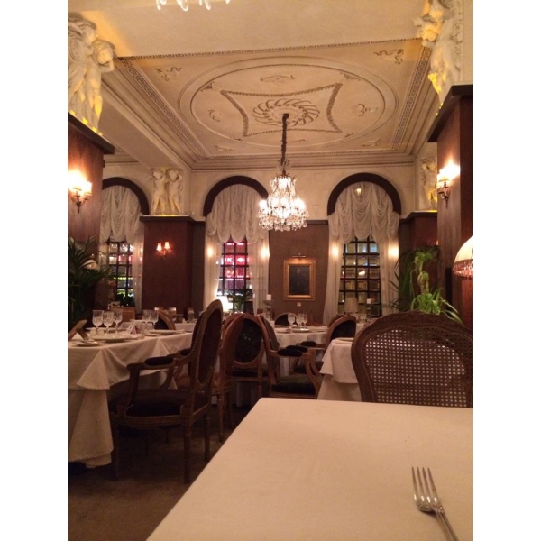 Ресторанный сервис бронирования столиков menu-rest.com - Интерьер ресторана "Царь"