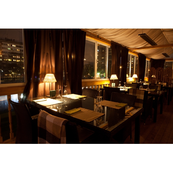 Ресторанный сервис бронирования столиков menu-rest.com - Интерьер ресторана "Истерия"