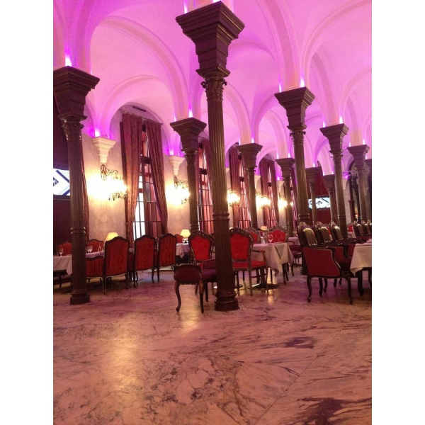 Ресторанный сервис бронирования столиков menu-rest.com - Интерьер ресторана "Гимназия"