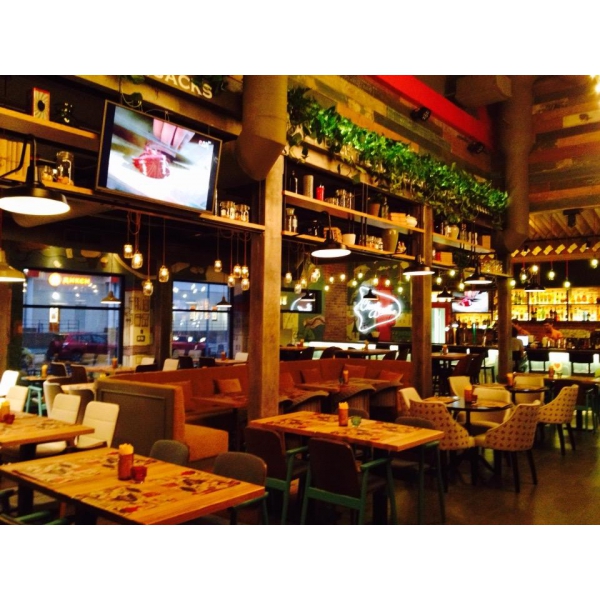 Ресторанный сервис бронирования столиков menu-rest.com - Интерьер ресторана "CheerDuck"