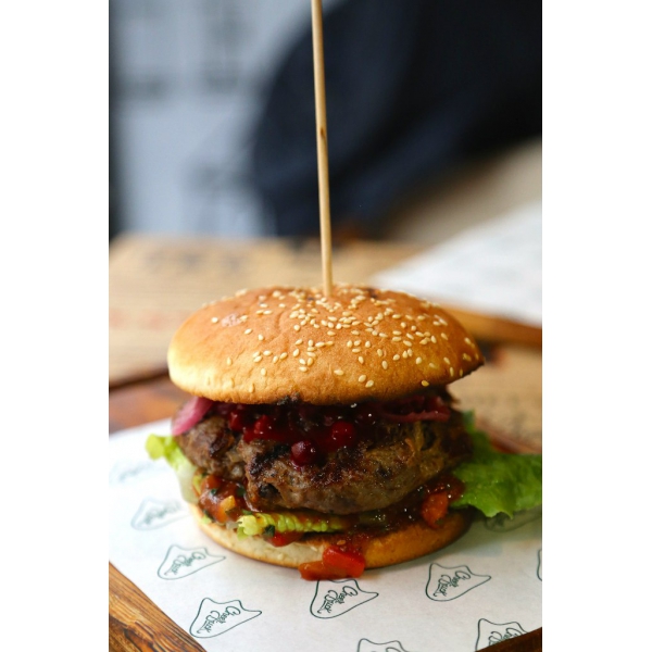 Ресторанный сервис бронирования столиков menu-rest.com - Интерьер ресторана "CheerDuck"