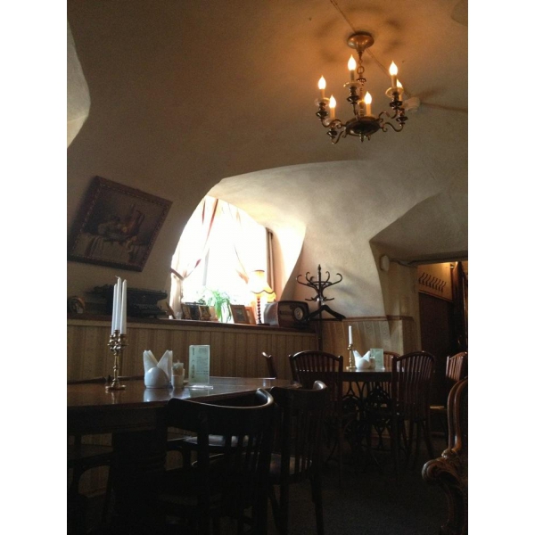 Ресторанный сервис бронирования столиков menu-rest.com - Интерьер ресторана "The Idiot"