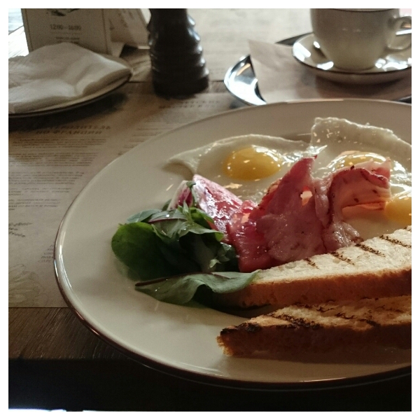 Ресторанный сервис бронирования столиков menu-rest.com - Интерьер ресторана "Kroo cafe"