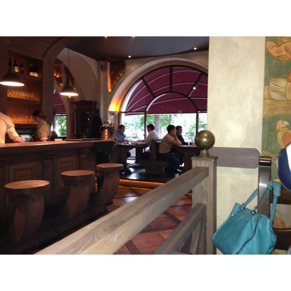 Ресторанный сервис бронирования столиков menu-rest.com - Интерьер ресторана "Гролле"