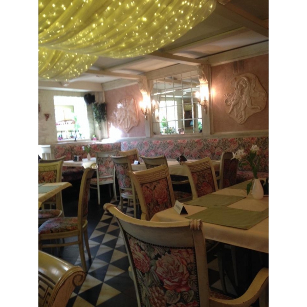 Ресторанный сервис бронирования столиков menu-rest.com - Интерьер ресторана "Повари"