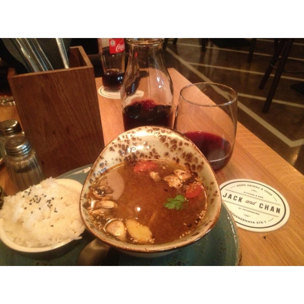 Ресторанный сервис бронирования столиков menu-rest.com - Интерьер ресторана "Jack & Chan"