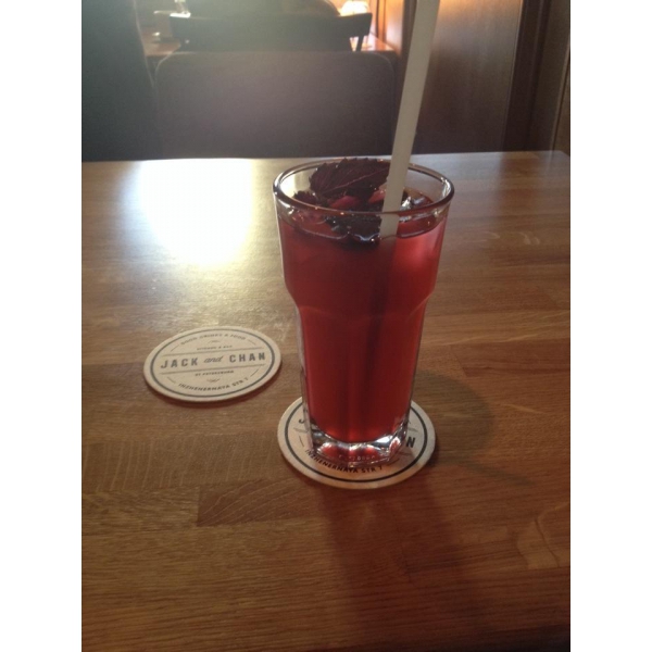 Ресторанный сервис бронирования столиков menu-rest.com - Интерьер ресторана "Jack & Chan"