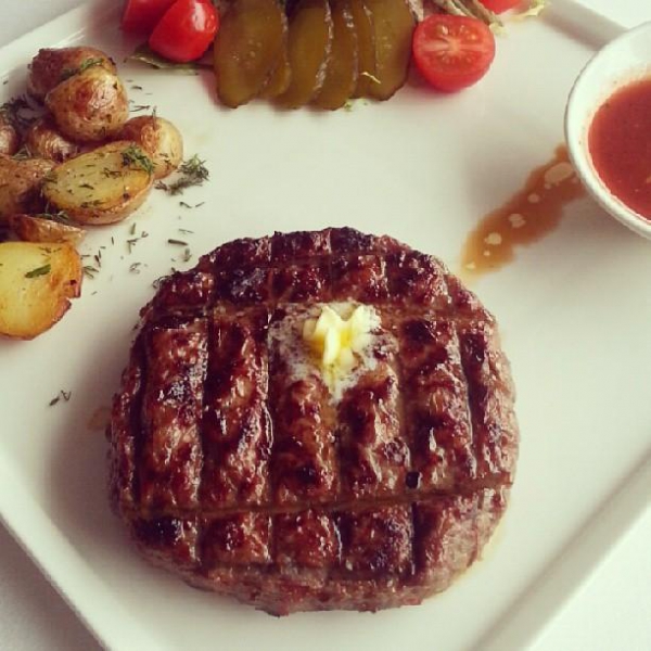 Ресторанный сервис бронирования столиков menu-rest.com - Интерьер ресторана "Юность"