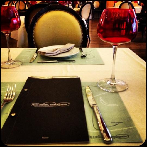 Ресторанный сервис бронирования столиков menu-rest.com - Интерьер ресторана "Нож справа, вилка слева"