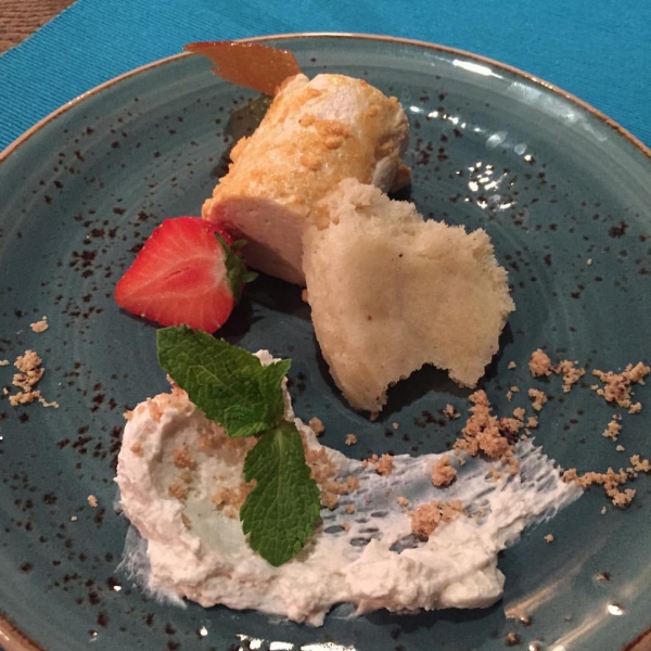 Ресторанный сервис бронирования столиков menu-rest.com - Интерьер ресторана "HENRY"