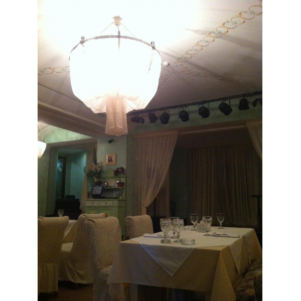 Ресторанный сервис бронирования столиков menu-rest.com - Интерьер ресторана "Абрикос"