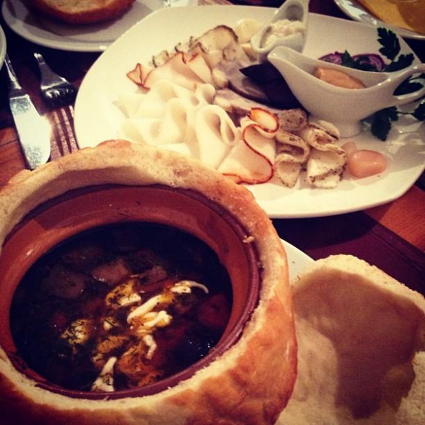 Ресторанный сервис бронирования столиков menu-rest.com - Интерьер ресторана "Шинок"