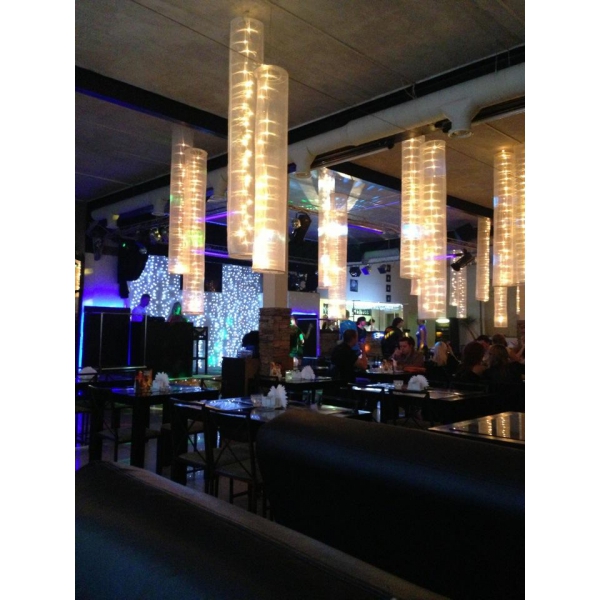 Ресторанный сервис бронирования столиков menu-rest.com - Интерьер ресторана "Квадрат"