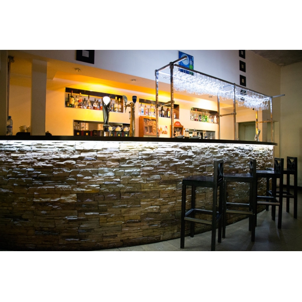 Ресторанный сервис бронирования столиков menu-rest.com - Интерьер ресторана "Квадрат"