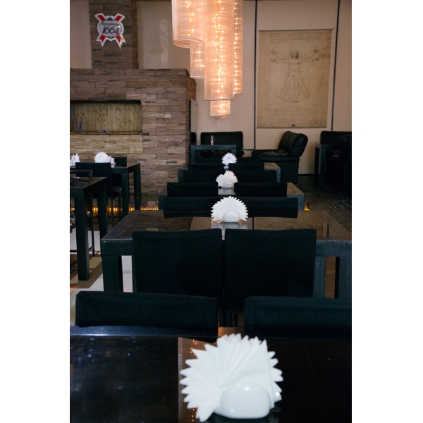 Ресторанный сервис бронирования столиков menu-rest.com - Интерьер ресторана "Квадрат"