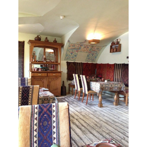 Ресторанный сервис бронирования столиков menu-rest.com - Интерьер ресторана "Эривань"