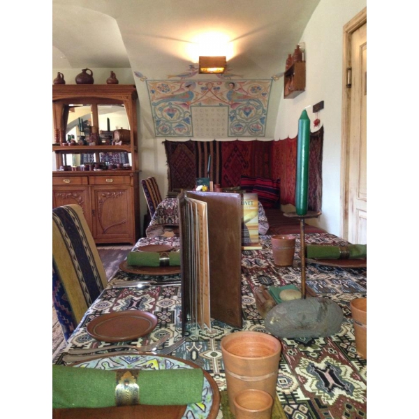 Ресторанный сервис бронирования столиков menu-rest.com - Интерьер ресторана "Эривань"