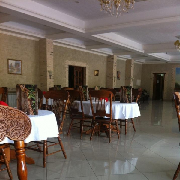 Ресторанный сервис бронирования столиков menu-rest.com - Интерьер ресторана "Лесная сказка"