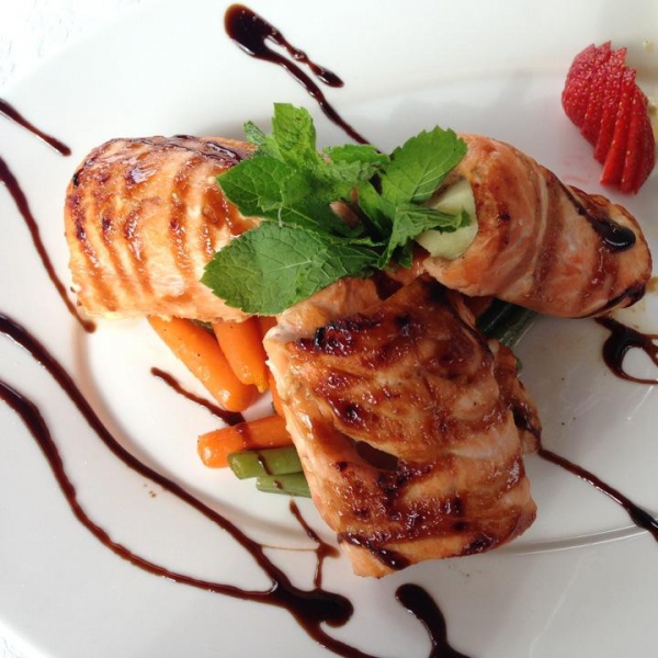 Ресторанный сервис бронирования столиков menu-rest.com - Интерьер ресторана "Лесная сказка"