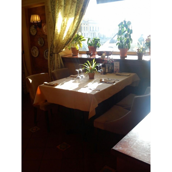 Ресторанный сервис бронирования столиков menu-rest.com - Интерьер ресторана "Trattoria Roberto"