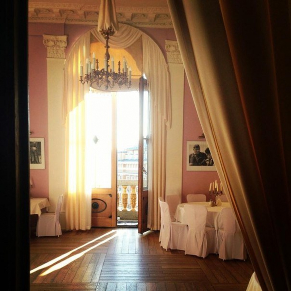 Ресторанный сервис бронирования столиков menu-rest.com - Интерьер ресторана "Дом Кино"