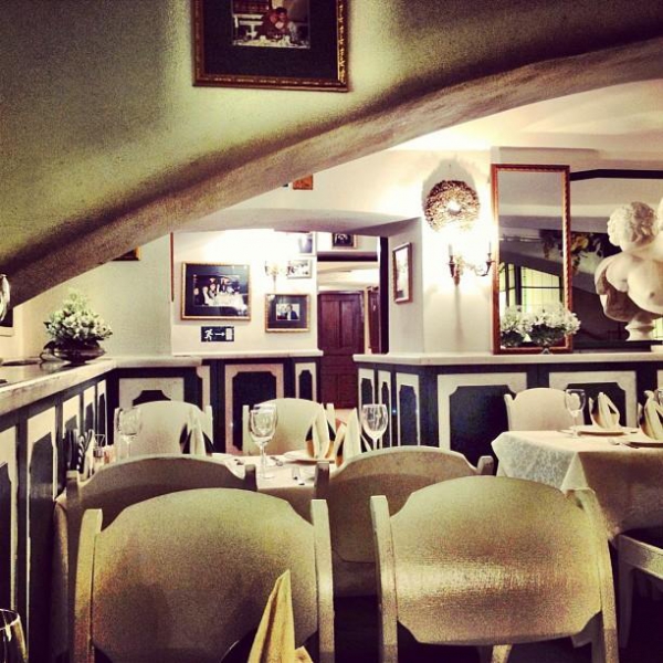 Ресторанный сервис бронирования столиков menu-rest.com - Интерьер ресторана "КЭТ"