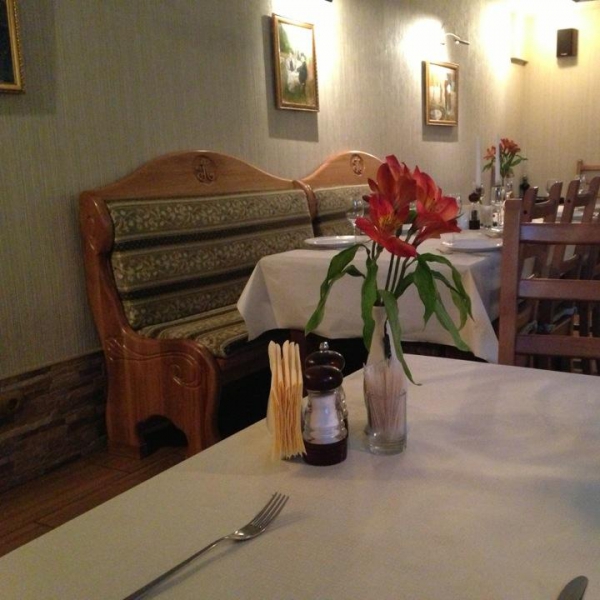 Ресторанный сервис бронирования столиков menu-rest.com - Интерьер ресторана "Паратовъ"