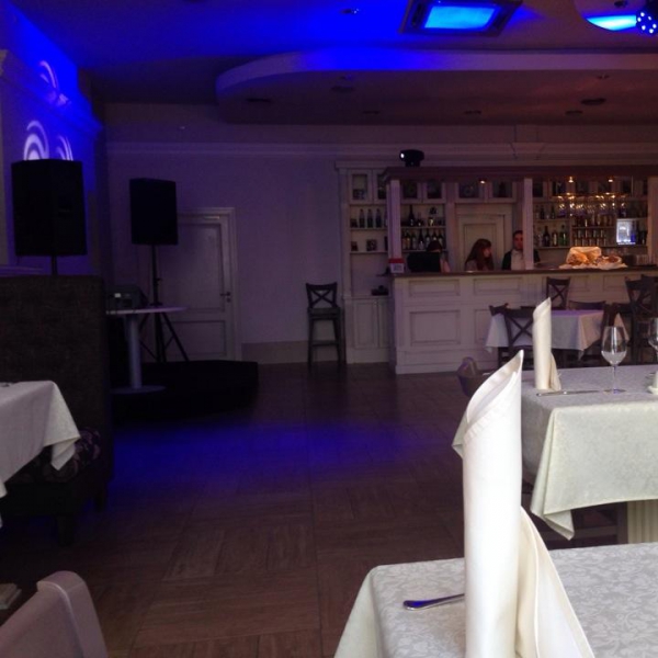 Ресторанный сервис бронирования столиков menu-rest.com - Интерьер ресторана "Штрудельбург"