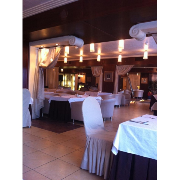 Ресторанный сервис бронирования столиков menu-rest.com - Интерьер ресторана "Ла Фабрик"