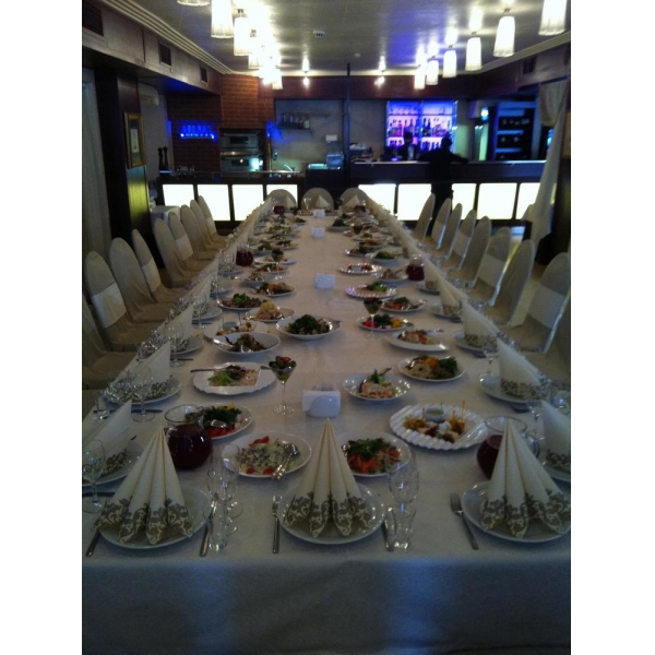 Ресторанный сервис бронирования столиков menu-rest.com - Интерьер ресторана "Ла Фабрик"