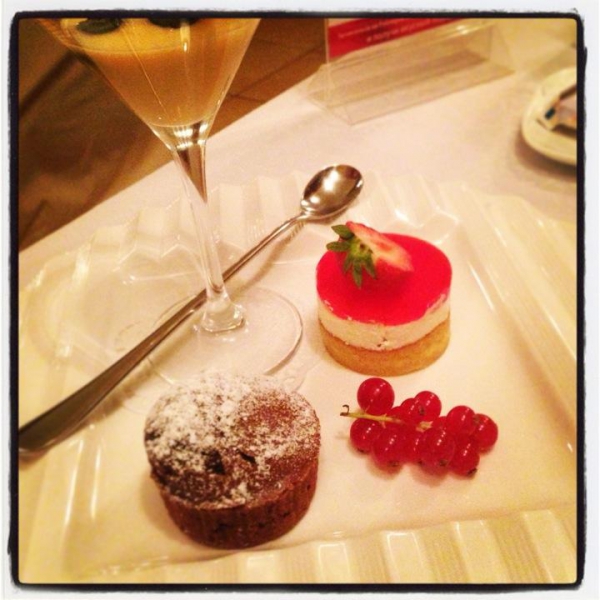 Ресторанный сервис бронирования столиков menu-rest.com - Интерьер ресторана "Ла Фабрик"