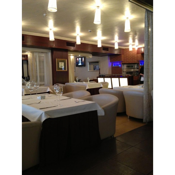 Ресторанный сервис бронирования столиков menu-rest.com - Интерьер ресторана "Ла Фабрик"