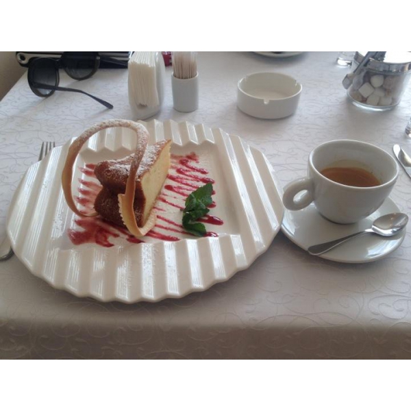 Ресторанный сервис бронирования столиков menu-rest.com - Интерьер ресторана "Ла Фабрик"