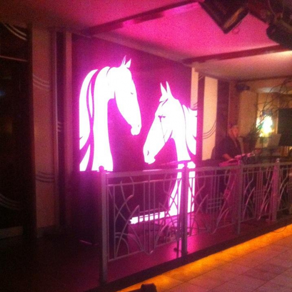 Ресторанный сервис бронирования столиков menu-rest.com - Интерьер ресторана "Белая Лошадь"