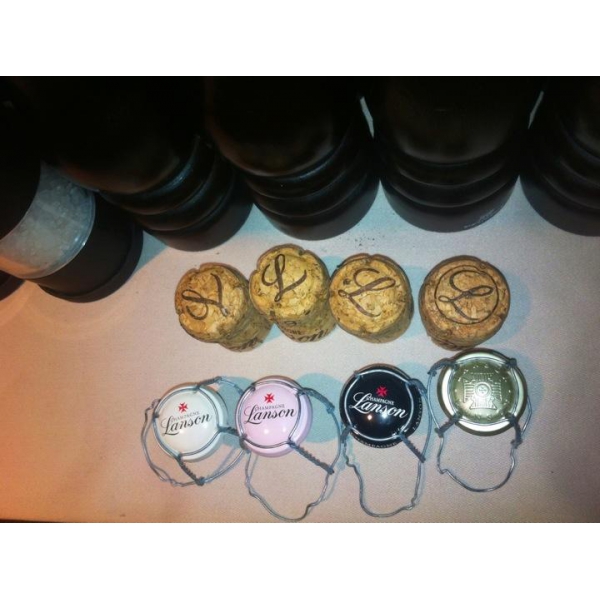 Ресторанный сервис бронирования столиков menu-rest.com - Интерьер ресторана "Винотека Grand Cru"