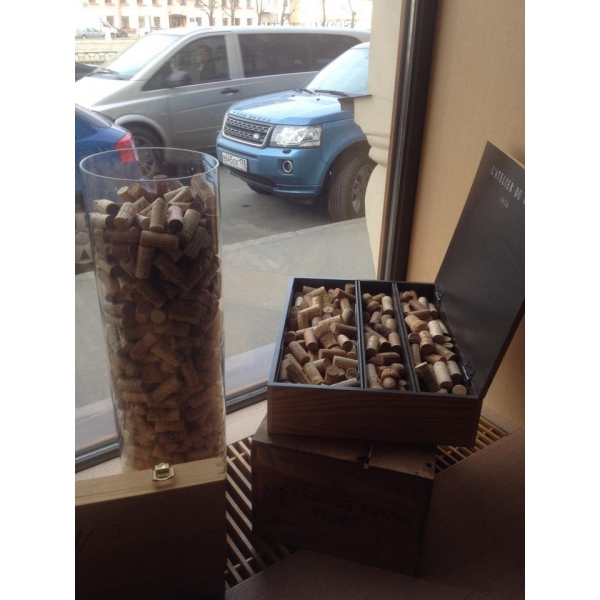 Ресторанный сервис бронирования столиков menu-rest.com - Интерьер ресторана "Винотека Grand Cru"